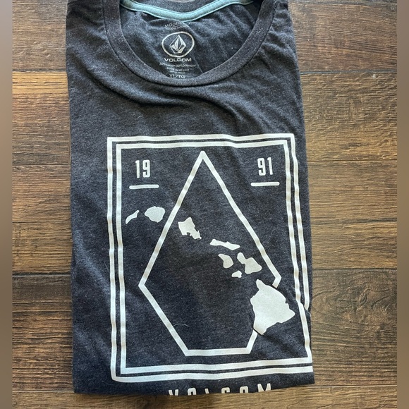 Volcom Surf Tee Hawaiian Island, Ironed & Ready to Go! - Picture 2 of 5